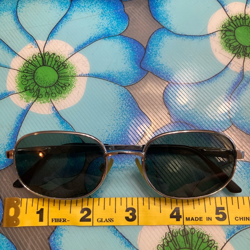 Vintage Swiss army sunglasses - Picture 12 of 13